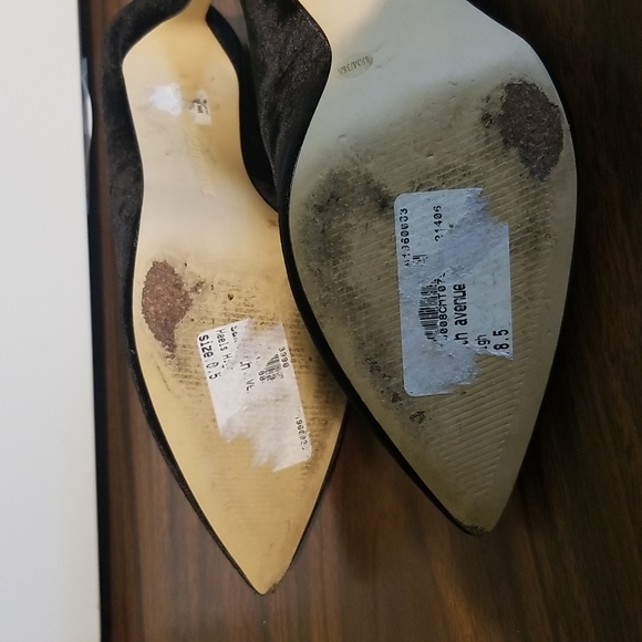 Saks Fifth Avenue Scalloped Heels - Picture 7 of 9